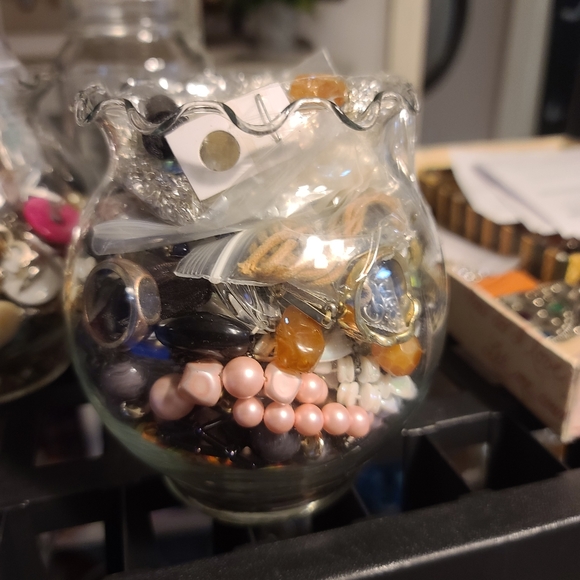 Lots and Lots of jewelry to sell - Picture 3 of 10